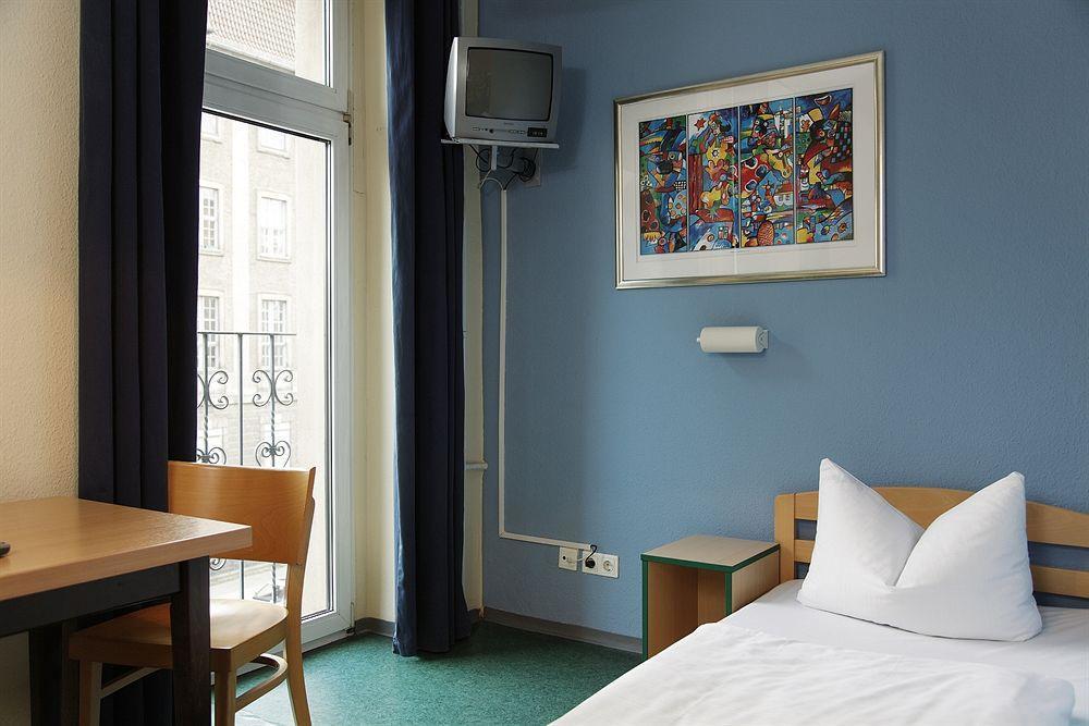 Acama Hotel & Hostel Schoeneberg Berlin Extérieur photo